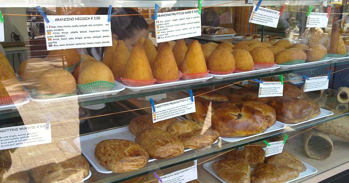 Si dice arancino o arancina?