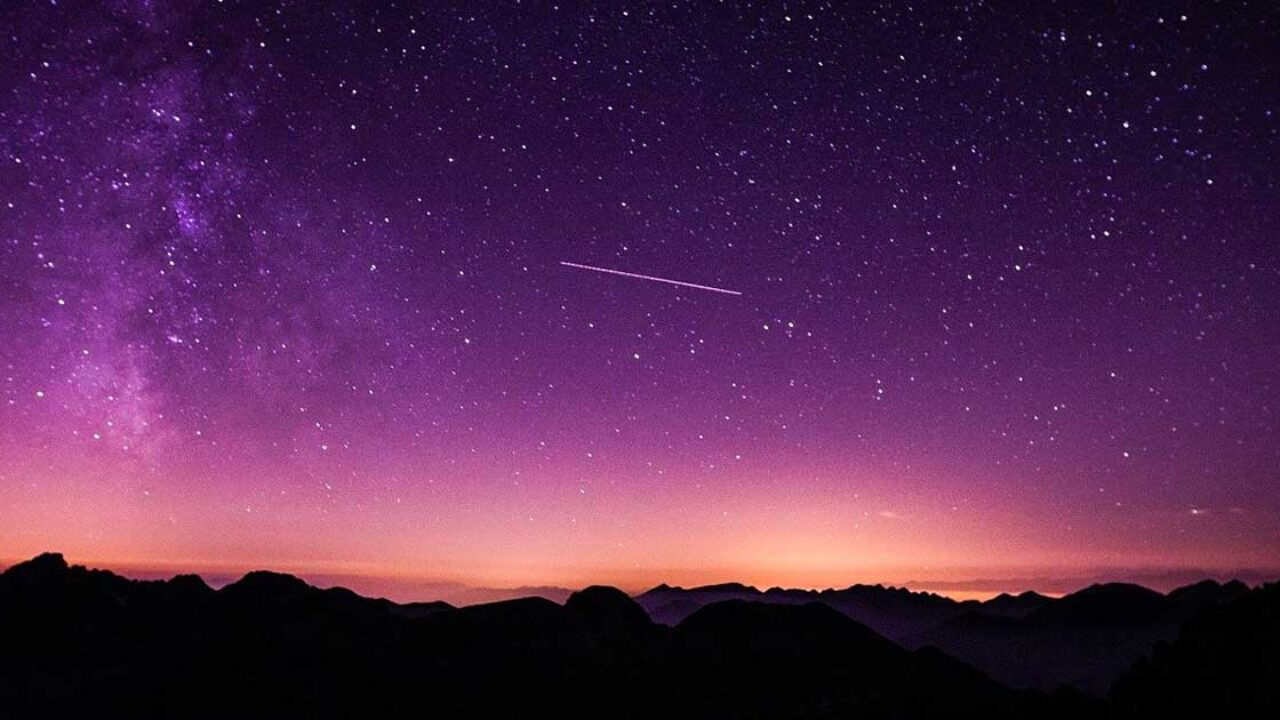 Le stelle cadono senza far rumore per non svegliarci::. Foto % Immagini