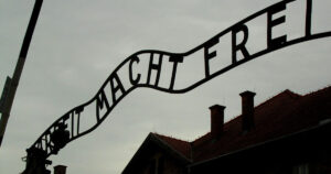 Frasi su Auschwitz, il tristemente noto campo di concentramento