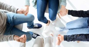 Frasi sulla fiducia, emozione complessa e fragile