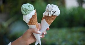 Frasi divertenti sul gelato per un momento di dolcezza